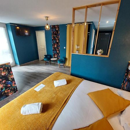 Logis Hotels - Auberge De L'Ile - Hotel 3 Etoiles Et Restaurant Creysse  Buitenkant foto