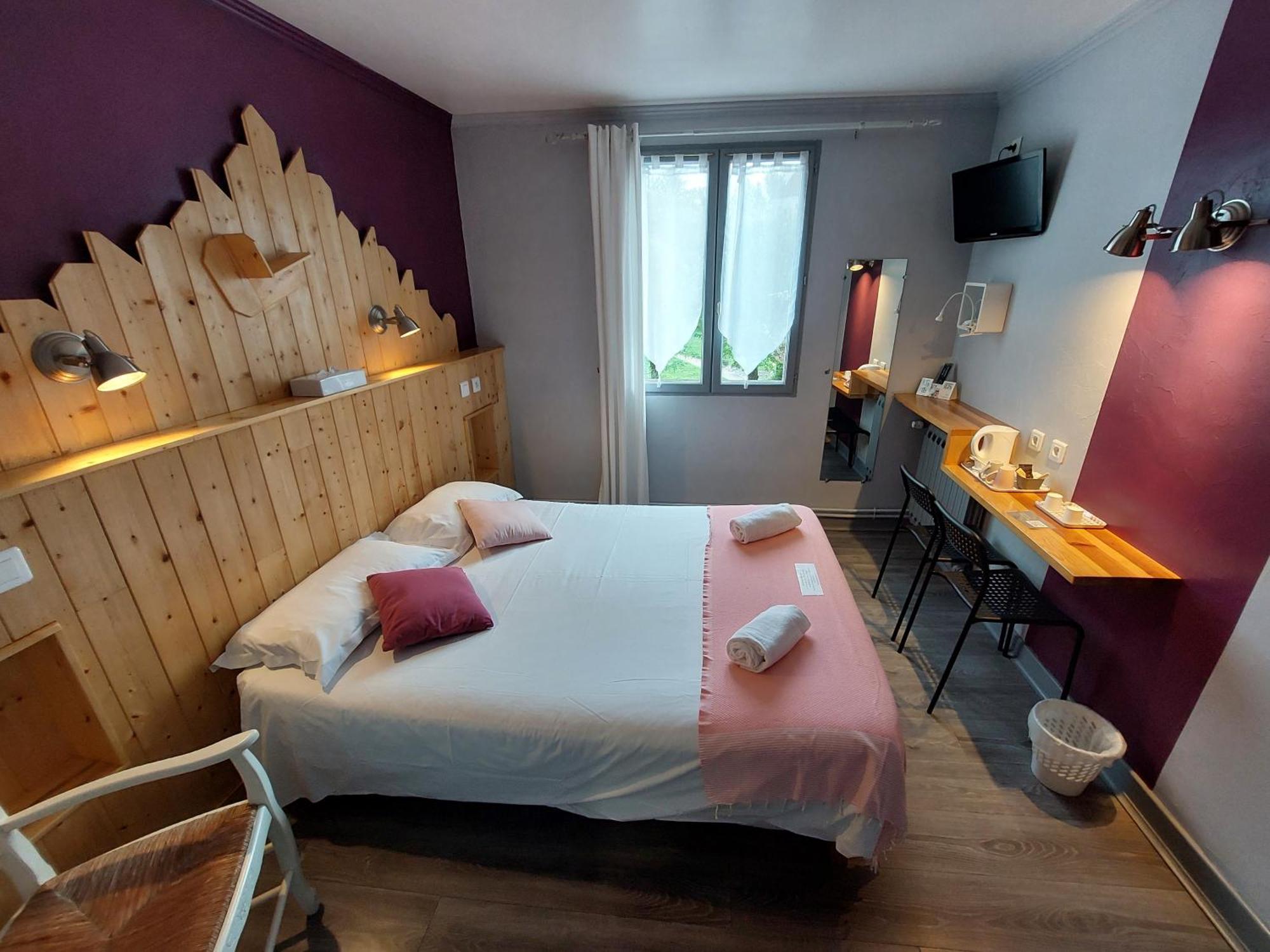 Logis Hotels - Auberge De L'Ile - Hotel 3 Etoiles Et Restaurant Creysse  Buitenkant foto