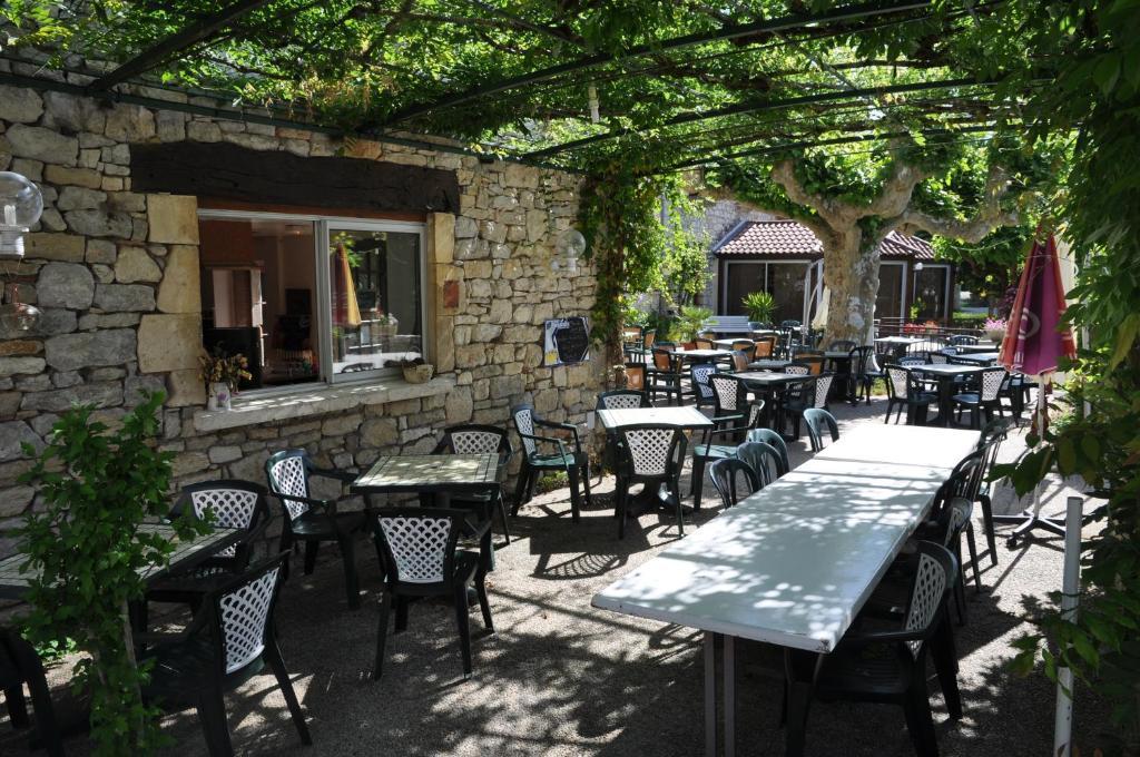 Logis Hotels - Auberge De L'Ile - Hotel 3 Etoiles Et Restaurant Creysse  Buitenkant foto