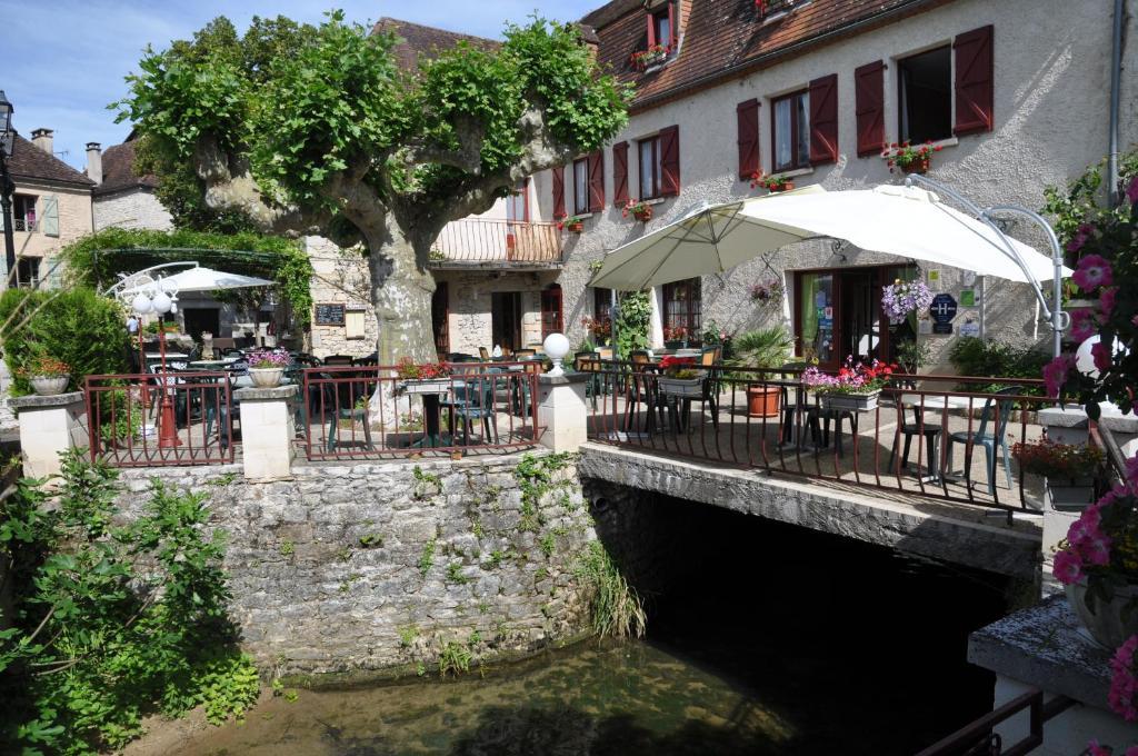 Logis Hotels - Auberge De L'Ile - Hotel 3 Etoiles Et Restaurant Creysse  Buitenkant foto
