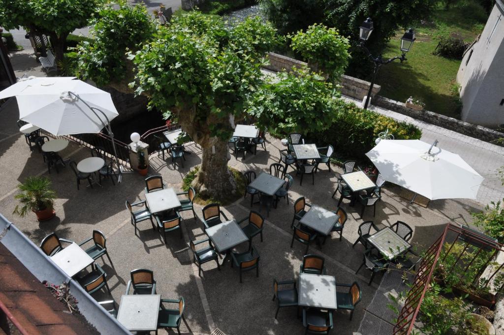 Logis Hotels - Auberge De L'Ile - Hotel 3 Etoiles Et Restaurant Creysse  Buitenkant foto