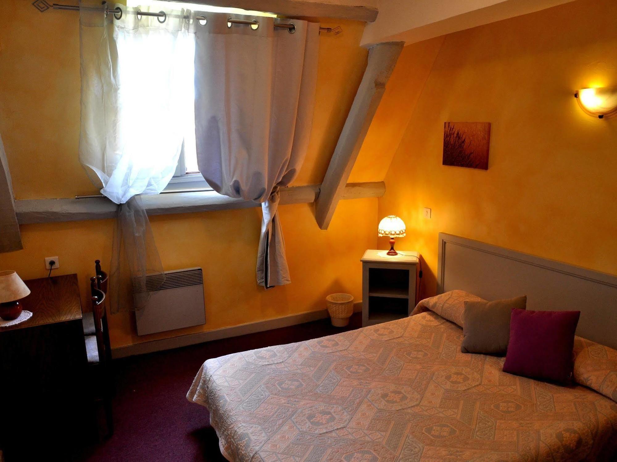 Logis Hotels - Auberge De L'Ile - Hotel 3 Etoiles Et Restaurant Creysse  Buitenkant foto