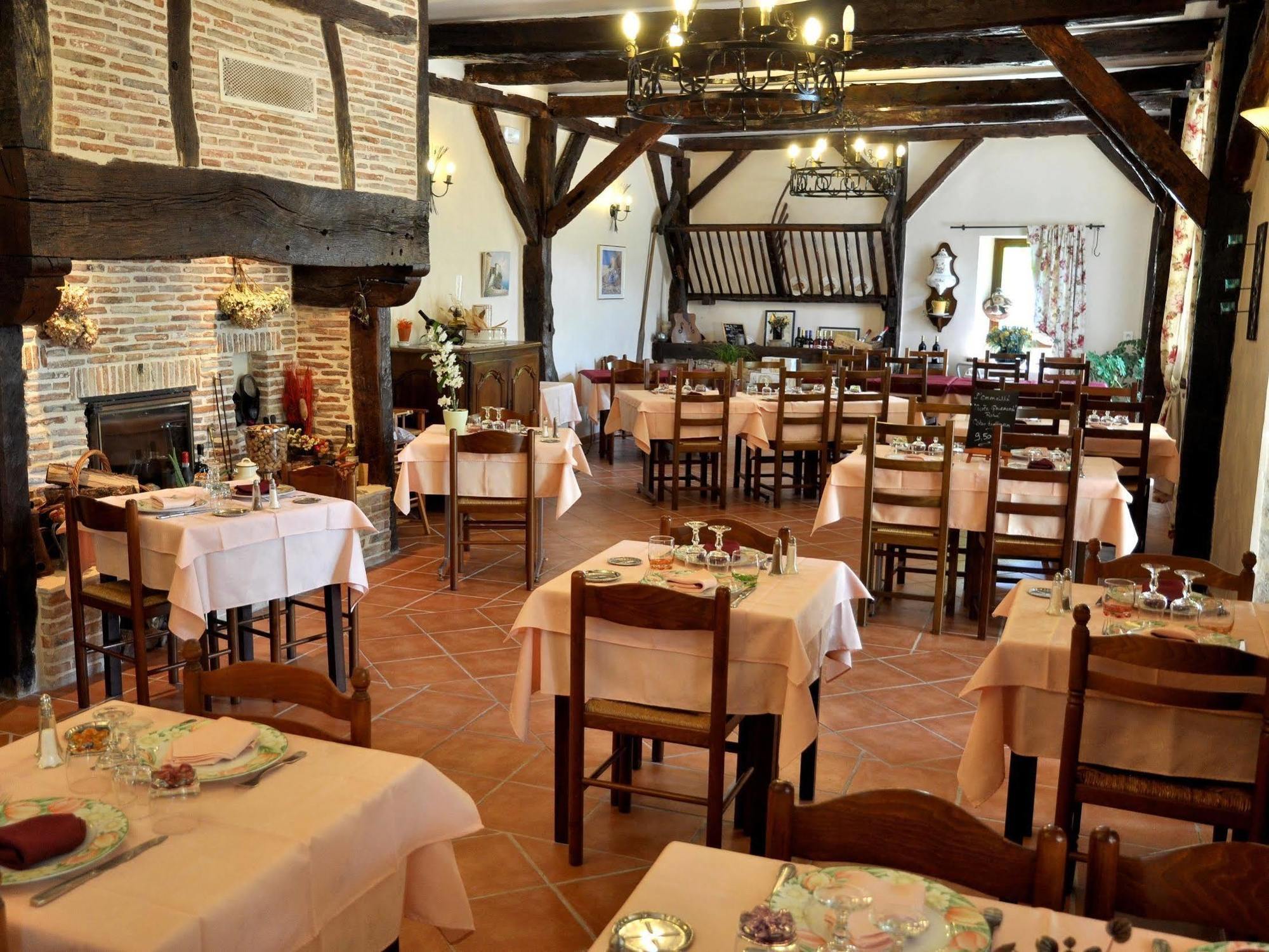 Logis Hotels - Auberge De L'Ile - Hotel 3 Etoiles Et Restaurant Creysse  Buitenkant foto