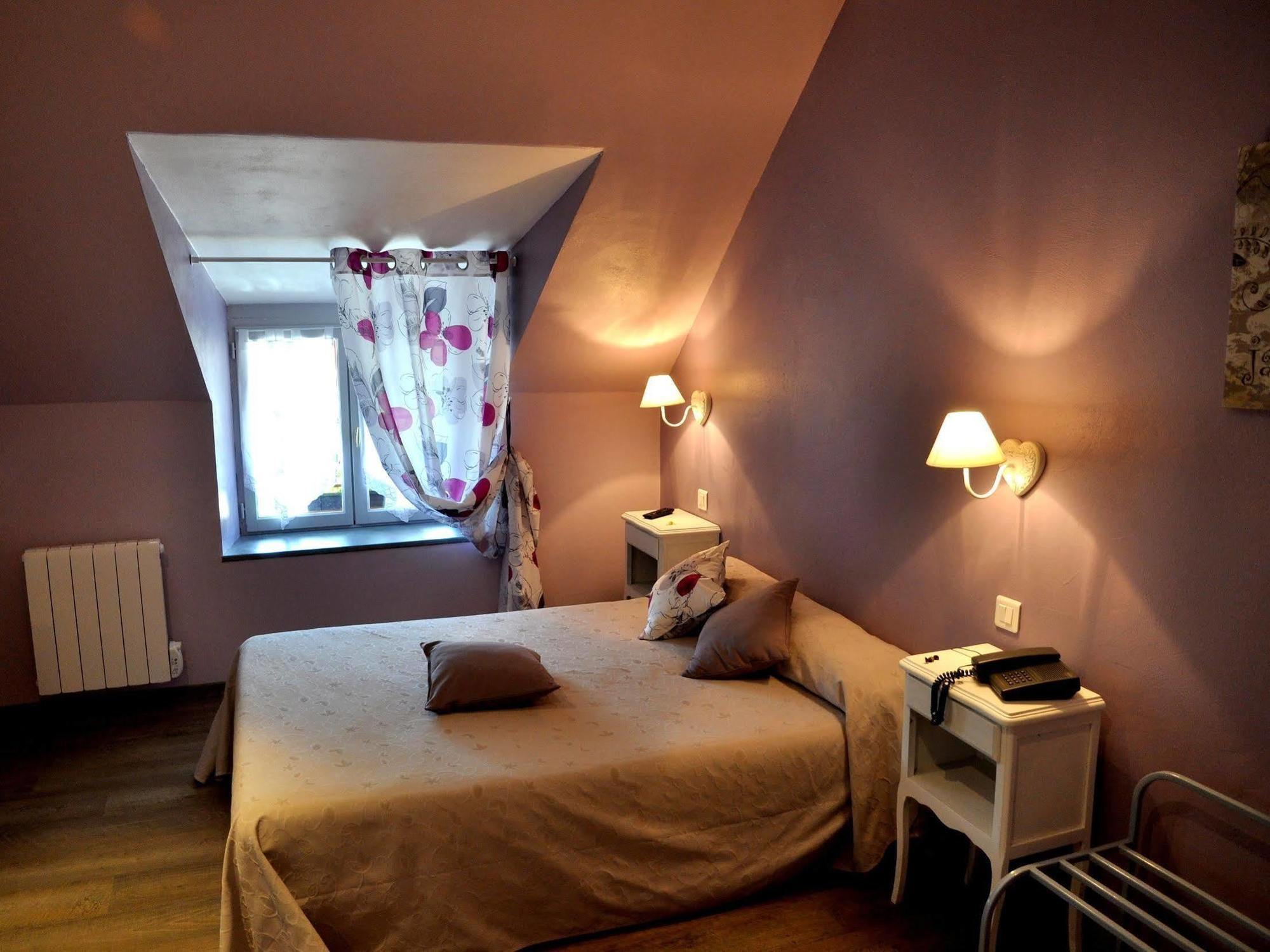 Logis Hotels - Auberge De L'Ile - Hotel 3 Etoiles Et Restaurant Creysse  Buitenkant foto