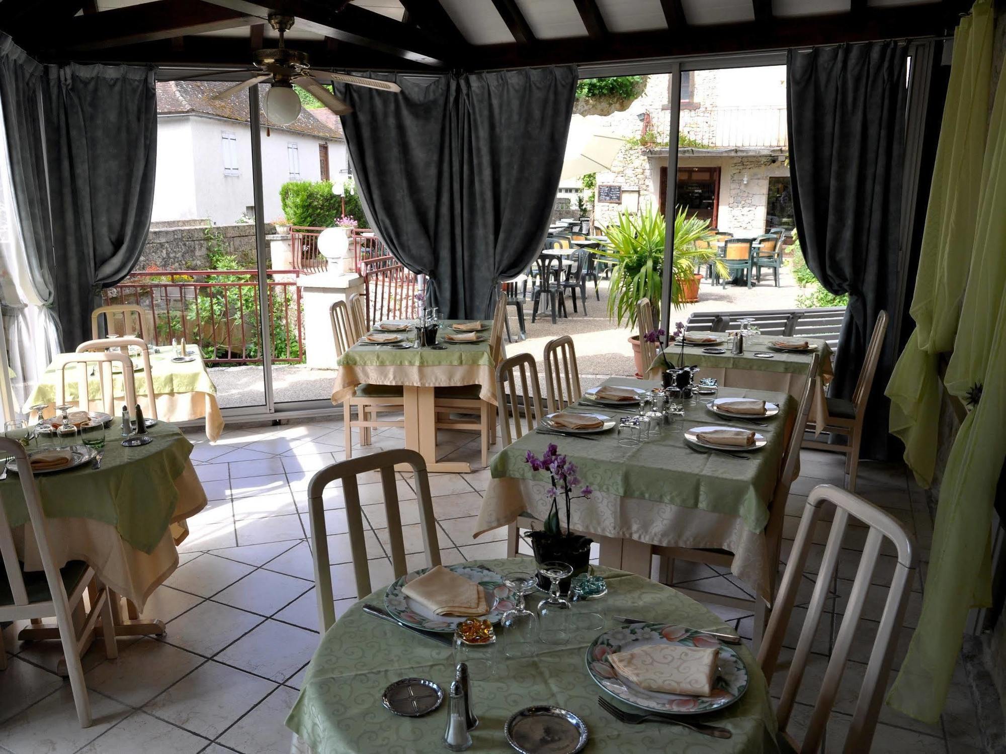 Logis Hotels - Auberge De L'Ile - Hotel 3 Etoiles Et Restaurant Creysse  Buitenkant foto